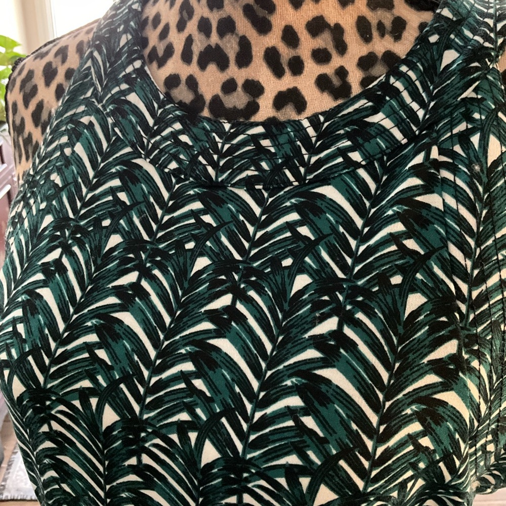 H&M Teal and Black Patterned Top - Picture 7 of 7